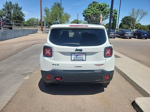 Used 2023 Jeep Renegade Trailhawk AWD/4WD image 6