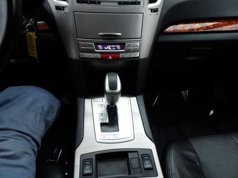 Used 2012 Subaru Outback 2.5i Limited w/ Moonroof Pkg image 14