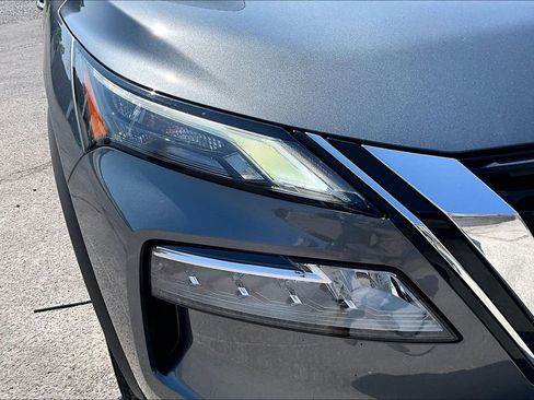 Used 2021 Nissan Rogue SV w/ Premium Package FWD image 30
