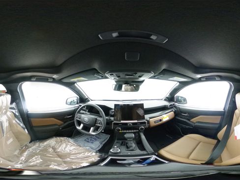 New 2025 Toyota 4Runner Limited image 33