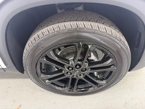 New 2026 Chevrolet Traverse LT w/ Driver Confidence Package image 4