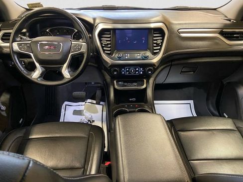 Used 2023 GMC Acadia SLT image 11