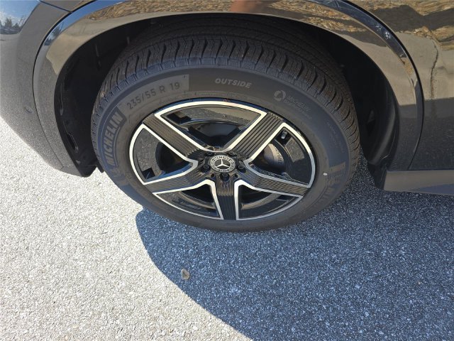 New 2026 Mercedes-Benz GLC 300 4MATIC image 9