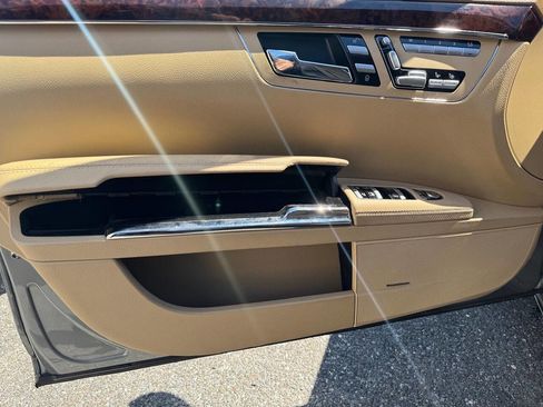 Used 2012 Mercedes-Benz S 550 4MATIC image 44