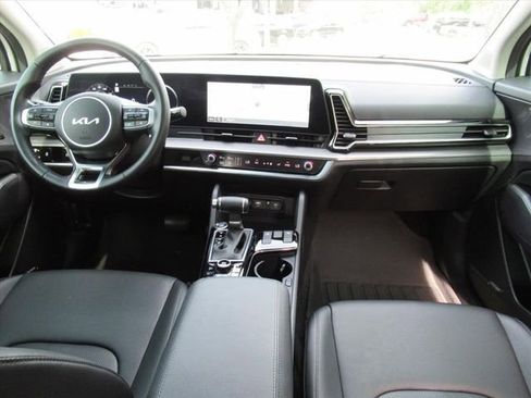 Used 2025 Kia Sportage SX FWD image 11