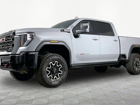 Used 2025 GMC Sierra 2500 AT4X AWD/4WD image 1
