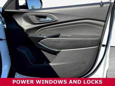 Used 2025 Chevrolet Trax LT w/ Driver Confidence Package FWD image 28