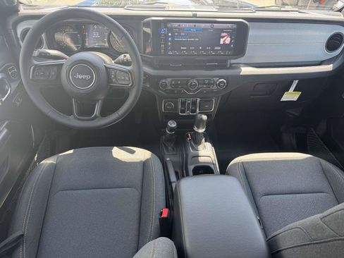 Used 2024 Jeep Wrangler Unlimited Sport AWD/4WD image 2