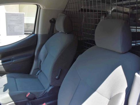 Used 2015 Chevrolet City Express LT w/ Technology Package FWD image 12