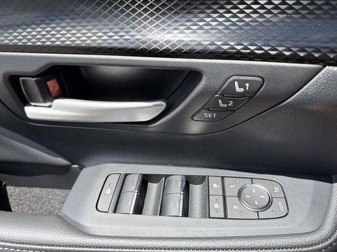 New 2026 Toyota Grand Highlander AWD Hybrid image 8