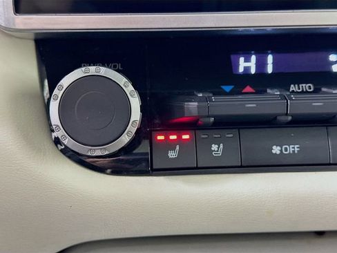 Used 2022 Toyota Tundra Capstone image 17