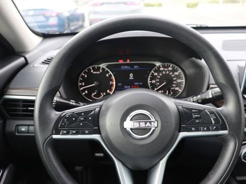 Used 2023 Nissan Altima 2.5 SV image 18