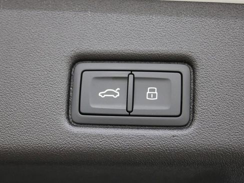 New 2025 Audi Q5 Prestige image 30