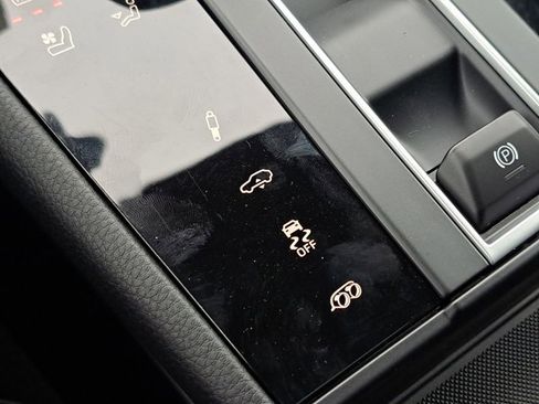 New 2026 Porsche Macan GTS image 33