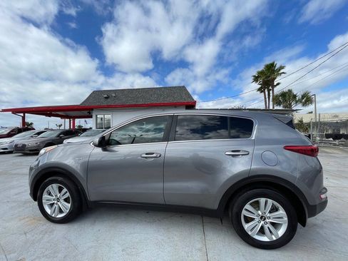 Used 2017 Kia Sportage LX AWD/4WD image 16