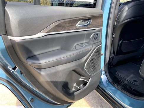 New 2026 Jeep Grand Cherokee Limited image 17