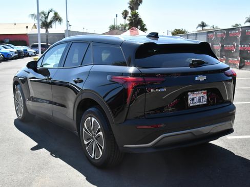 Used 2024 Chevrolet Blazer EV LT AWD/4WD image 6