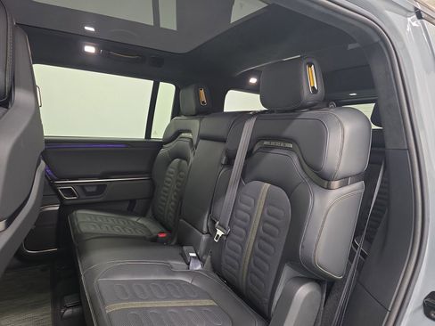 Used 2024 Rivian R1S Adventure AWD/4WD image 21