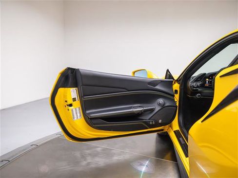 Used 2018 Ferrari 488 GTB RWD image 20
