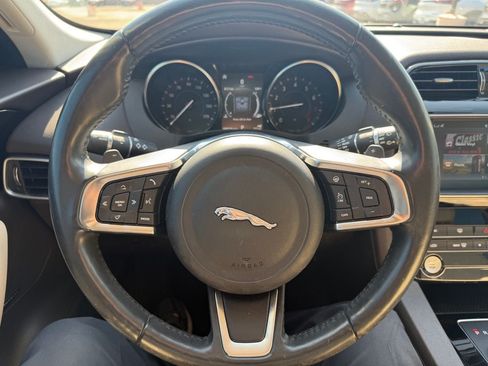 Used 2018 Jaguar F-PACE Prestige AWD/4WD image 18
