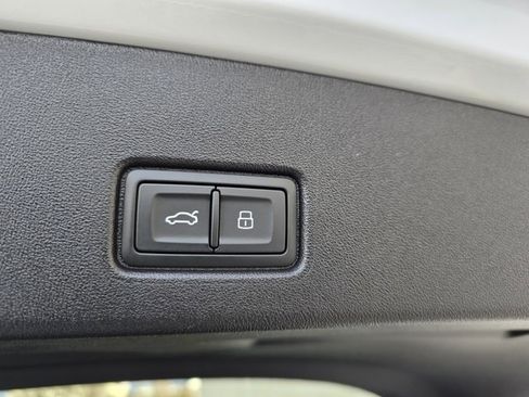 Used 2024 Audi Q4 e-tron Premium Plus w/ Premium Plus image 48