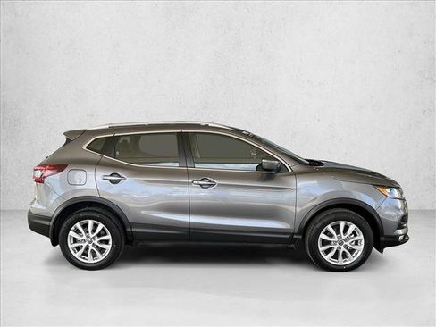 Used 2021 Nissan Rogue Sport SV AWD/4WD image 4
