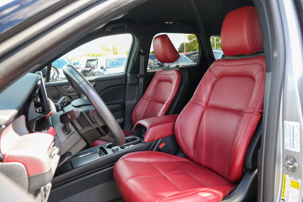 Certified 2024 Lincoln Corsair Reserve w/ Jet Appearance Package AWD/4WD image 38