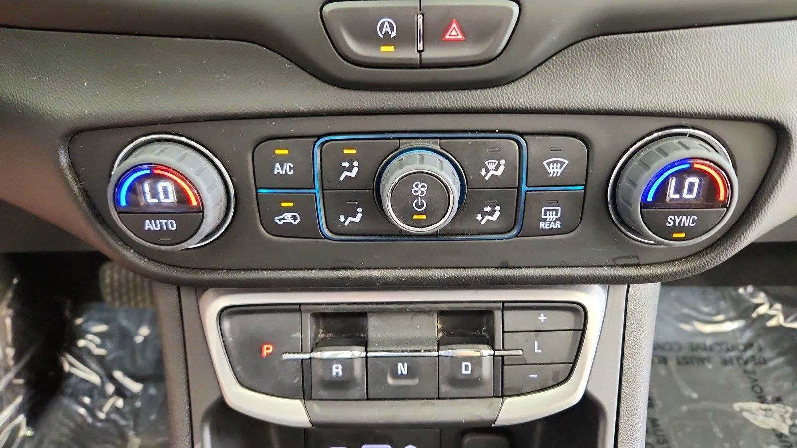 Used 2023 GMC Terrain SLE w/ Driver Convenience Package FWD image 23