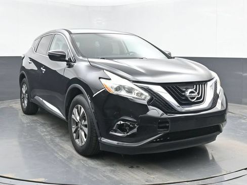 Used 2017 Nissan Murano S FWD image 2