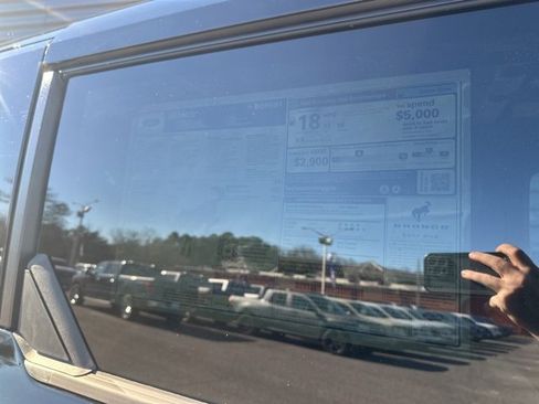 New 2025 Ford Bronco Badlands image 33