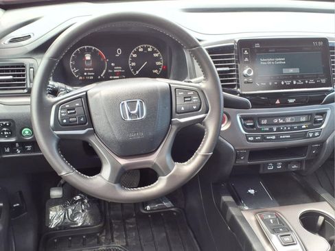 Certified 2025 Honda Ridgeline RTL image 15