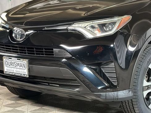 Used 2016 Toyota RAV4 LE AWD/4WD image 3