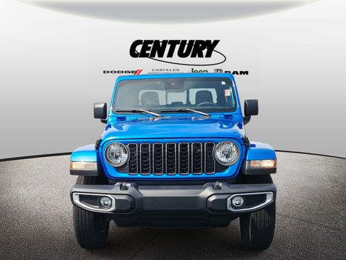 Used 2025 Jeep Gladiator Sport AWD/4WD image 9