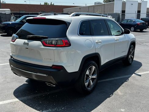 Used 2019 Jeep Cherokee Limited w/ Luxury Group AWD/4WD image 7