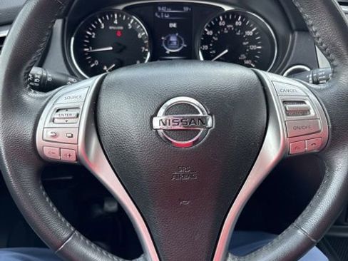 Used 2015 Nissan Rogue SL w/ SL Premium Package FWD image 8