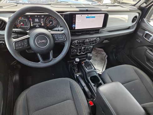Used 2025 Jeep Wrangler Unlimited Sport AWD/4WD image 9