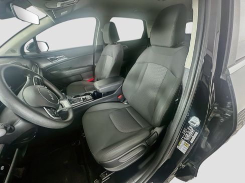 Used 2025 Kia Sportage LX AWD/4WD image 13