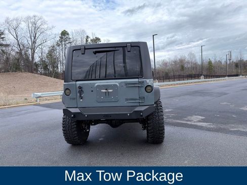 Used 2014 Jeep Wrangler Unlimited Rubicon image 4