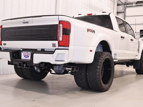New 2026 Ford F450 Platinum w/ Platinum Plus Package AWD/4WD image 9