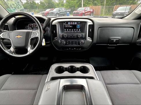 Used 2019 Chevrolet Silverado 1500 LT AWD/4WD image 5