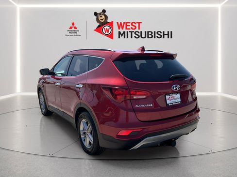 Used 2017 Hyundai Santa Fe Sport image 4