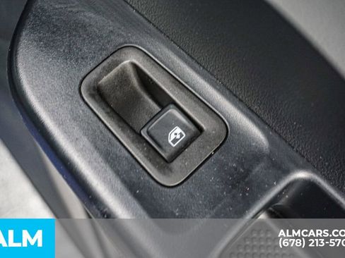 Used 2024 Volkswagen Taos SE image 57