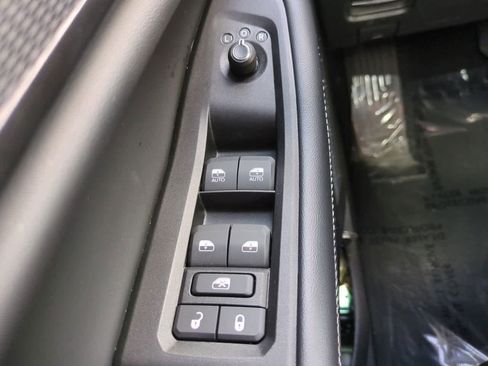 Used 2025 Jeep Grand Cherokee Altitude image 22