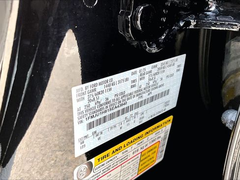 Used 2025 Ford Expedition Active RWD image 34