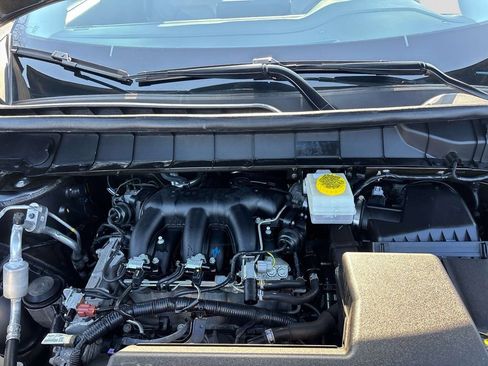 Certified 2023 Nissan Pathfinder SV w/ SV Premium Package image 8