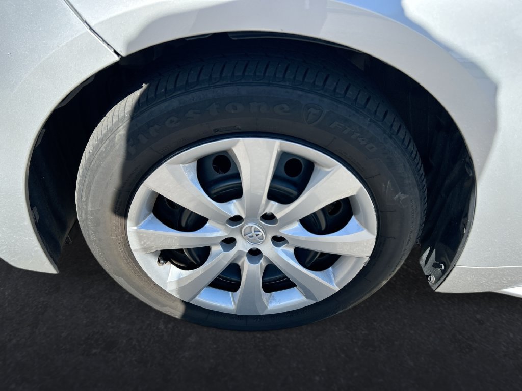 Used 2024 Toyota Corolla LE FWD image 10