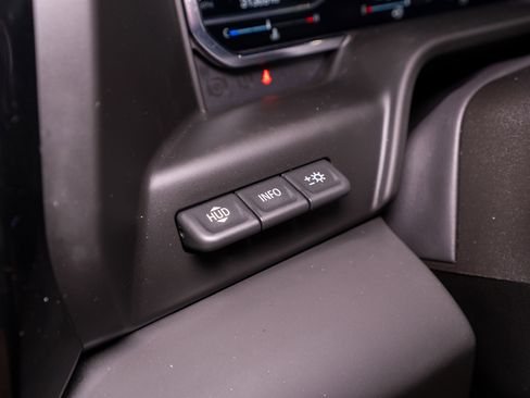 Used 2025 GMC Sierra 2500 Denali Ultimate AWD/4WD image 38