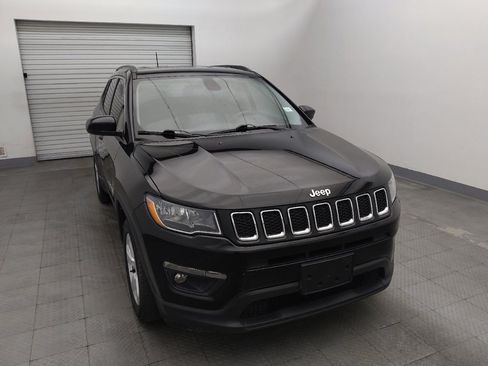 Used 2019 Jeep Compass Latitude image 14