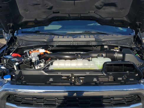 Used 2024 Ford F150 Lariat w/ Equipment Group 502A High image 8