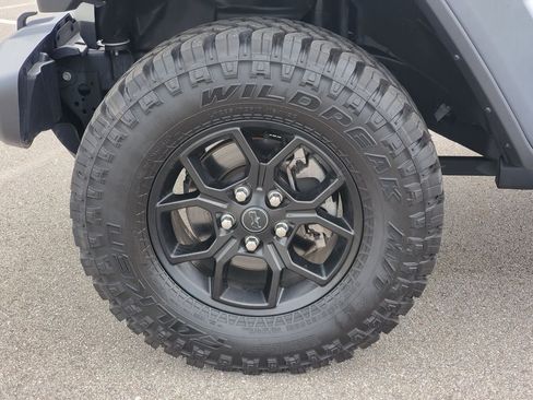 Used 2025 Jeep Wrangler Unlimited Sport AWD/4WD image 31